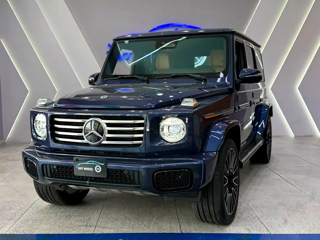 Mercedes-Benz G-Class 2025 — photo 1 of 13