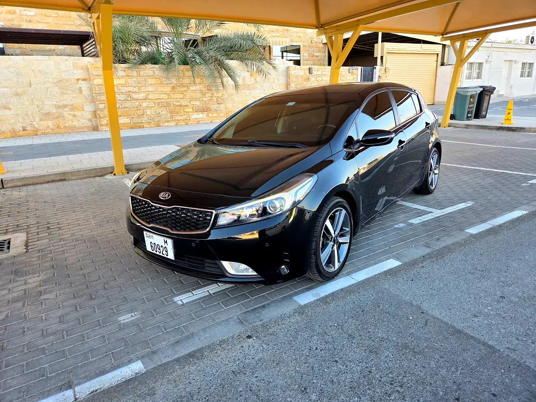 Kia Cerato 2017 — photo 1 of 14