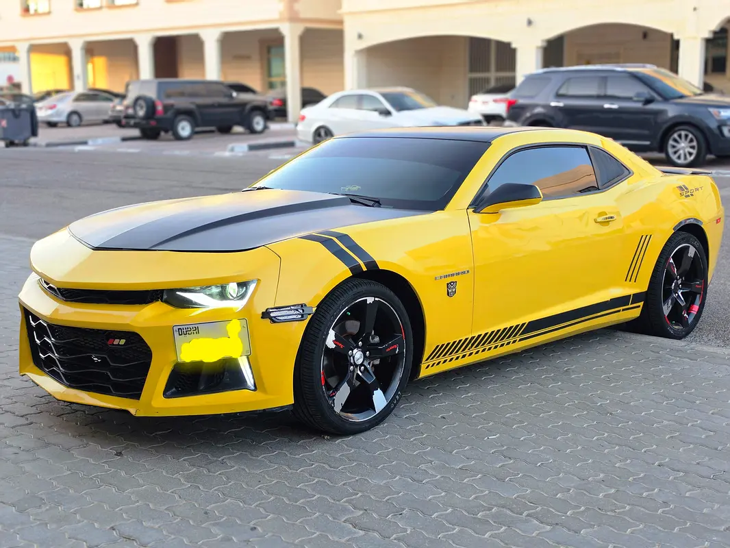 Chevrolet Camaro 2015 — photo 1 of 9