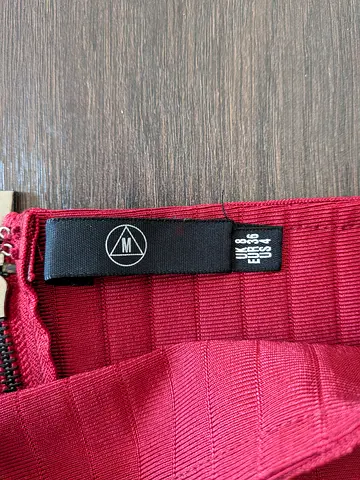 Sexy Bordeaux Red Womans Corset Style Mini Skirt (size 36) with zip - used once