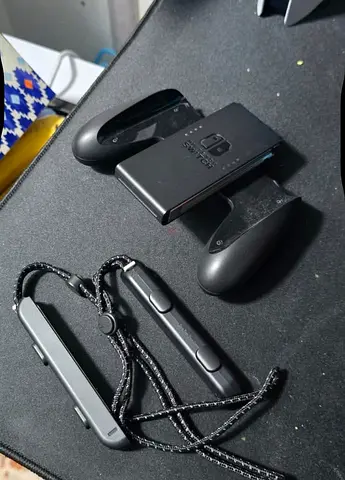 NINTENTO SWITCH OLED  (PRE OWNED)
