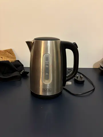 Black  Decker kettle (free)