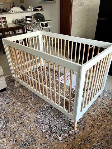 0-4 years baby crib - solid wood, white