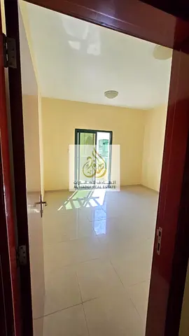 🏡✨ شقة غرفتين وصالة للإيجار السنوي – أبراج الراشدية عجمان ✨🏡  فرصة مميزة للسكن في موقع حيوي جدًا 👌، شقة بمساحة كبيرة وتصميم عملي يوفر الراحة والخصو