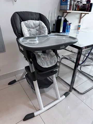 Joie Mimzy Spin 3in1 Adjustable High Chair with Removable Tray