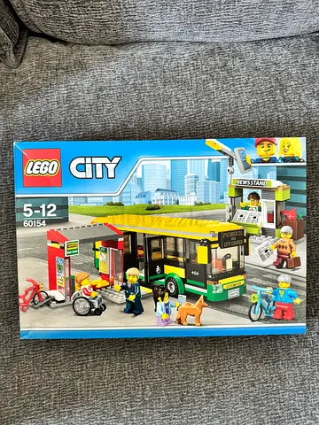 LEGO City 60154 Service Station - Retired