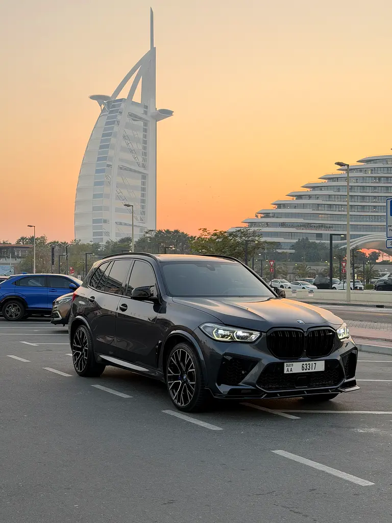 BMW X5 2019 — photo 1 of 9