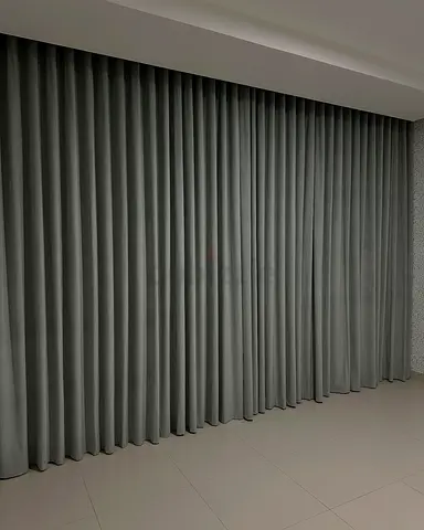 CURTAIN BLINDS