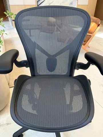 For sale Herman miller Aeron  Remastered size B