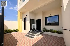 Freehold . Modern villa on a main street, no registration fees.