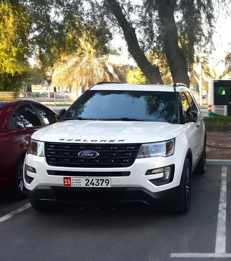 Ford Explorer 2016 — photo 1 of 2