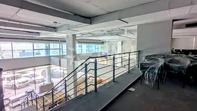 Premium Large Shell &amp; Core Retail Showroom Unit
