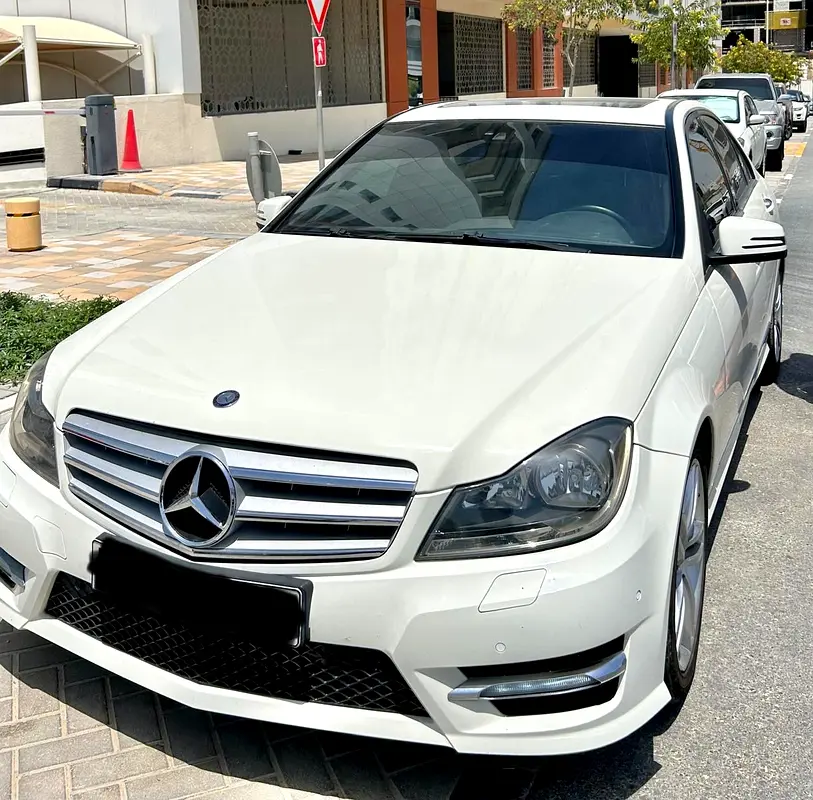 Mercedes-Benz C-Class 2012 — photo 1 of 10