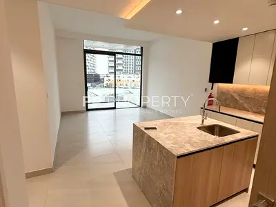 Pool View | Brand New | Fitted Kitchen