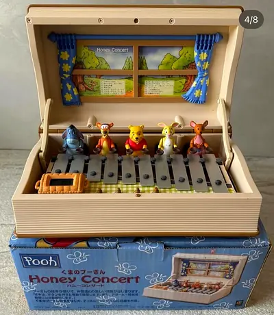 Vintage Winnie the Pooh Honey Concert Musical Xylophone with Figurines