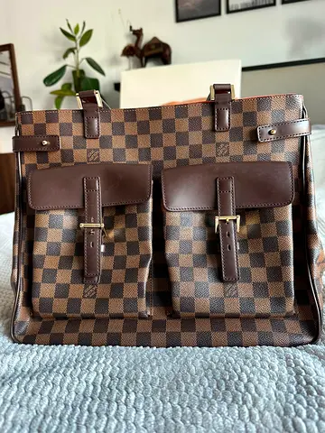 (Louis vuitton demier uzes tote bag)        Brown checkerboard tote bag with front pockets