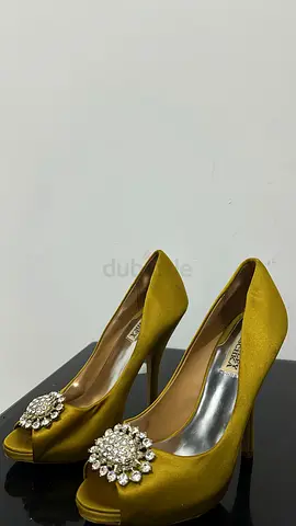 Heels Badgley Mischka Satin Peep-Toe Heels – Size US 7.5 / EU 38