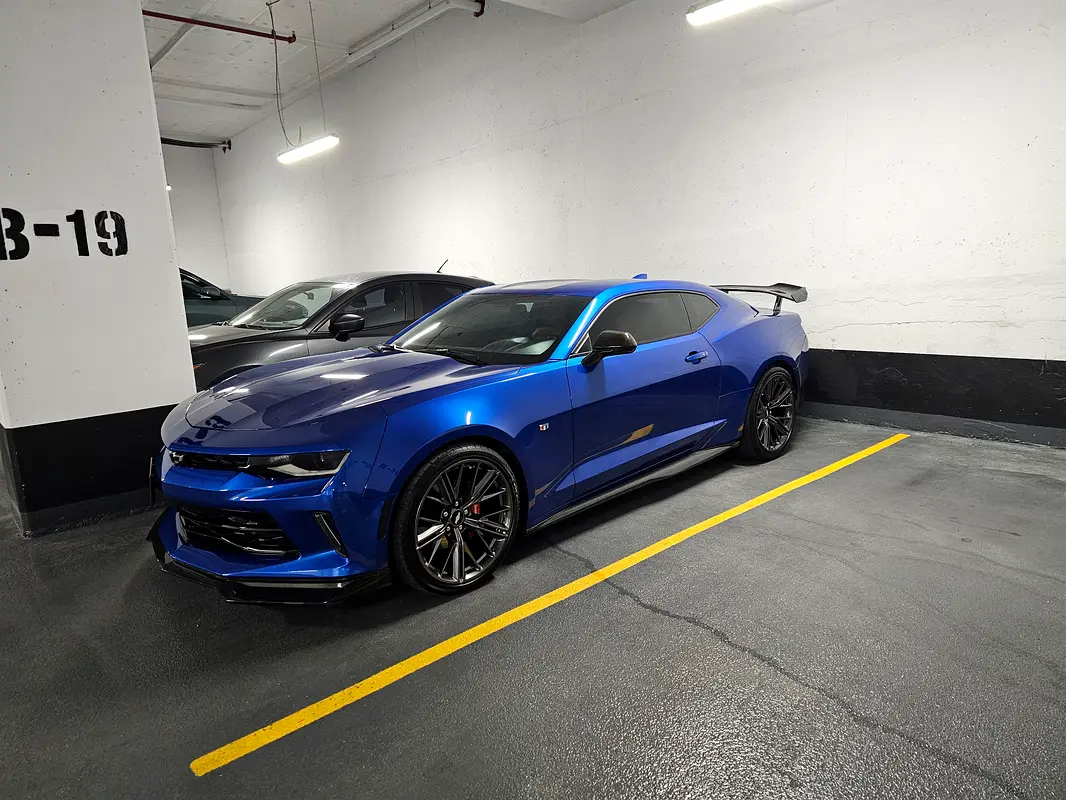 Chevrolet Camaro 2018 — photo 1 of 4