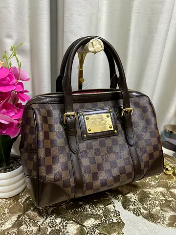 Pre-owned The Authenticity not Guranteed brown Damier handbag with gold plaque