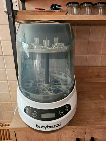 Baby Brezza Electric Bottle Washer  Sterilizer and Dryer Pro (Good Condition Used just once.