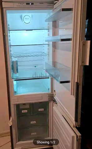Miele latest model built-in Bottom-Freezer Refrigerator in Good Working Condition