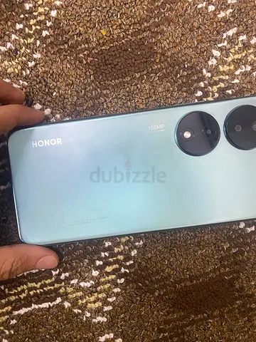 الذاكرة: 8 جيجابايت RAM
* التخزين: 256 جيجابايت
* المعالج: Qualcomm Snapdragon 680
* الشاشة: 6.8
