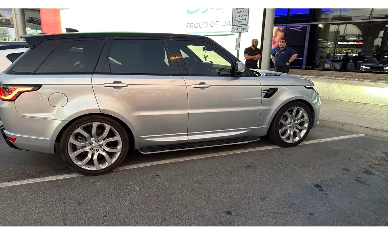 Land Rover Range Rover Sport 2022 — photo 1 of 6