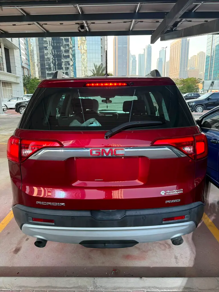 GMC Acadia 2018 — photo 1 of 6