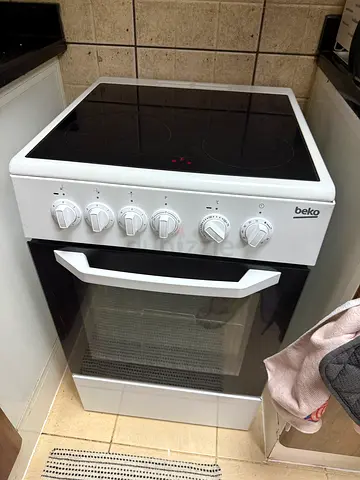 Beko Freestanding Electric Cooker with Ceramic Hob