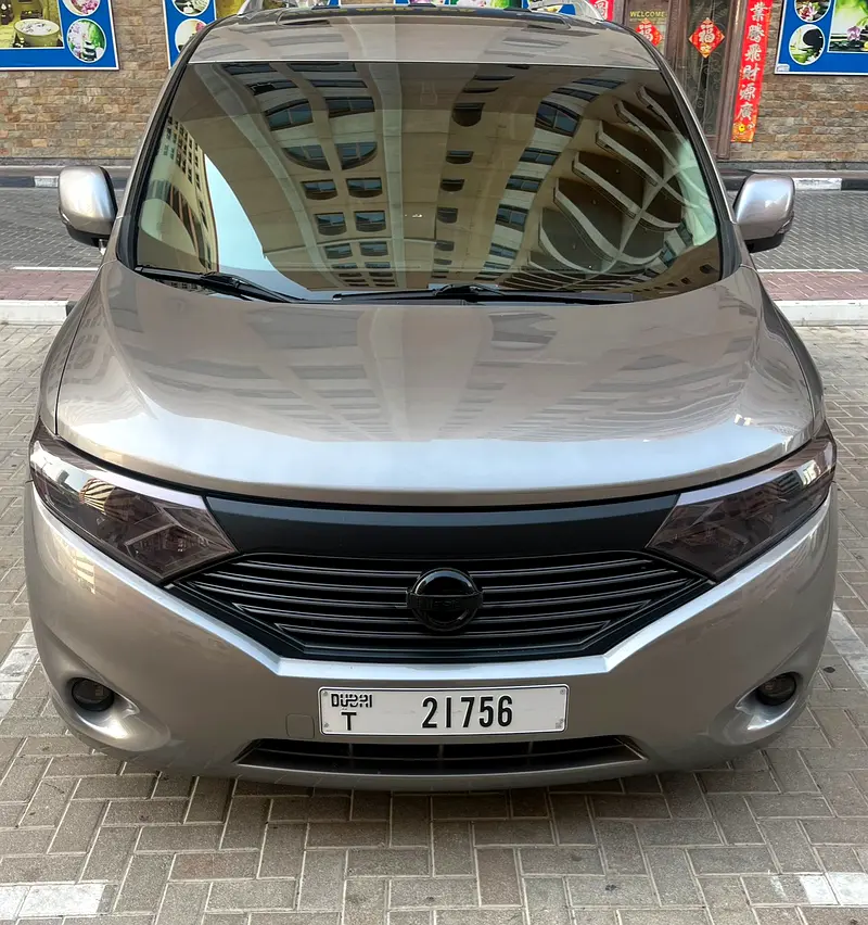 Nissan Quest 2011 — photo 1 of 7