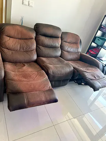 3 seater recliner sofa for sale . Good in condition