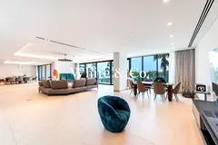 Panoramic View | Beachfront | Cinema Room