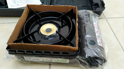 Compact portable butane gas stove - single burner (brand new)