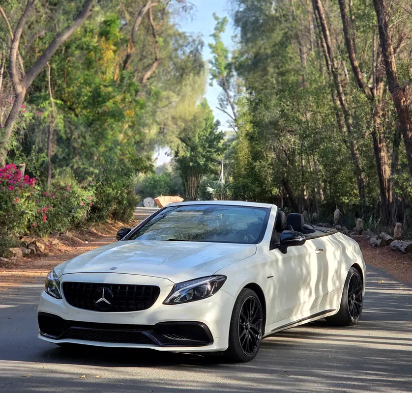 Mercedes-Benz C-Class 2017 — photo 1 of 3