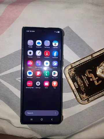 Samsung fold 4 512gb good TRA