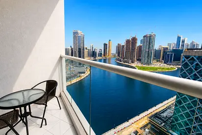 Vacant | Canal View | High Floor