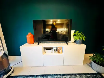 TV Unit – TAKING BEST OFFERS!