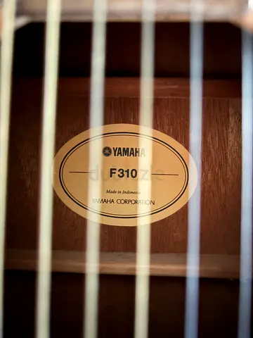 Yamaha F310 Acoustic Guitar - Good Condition