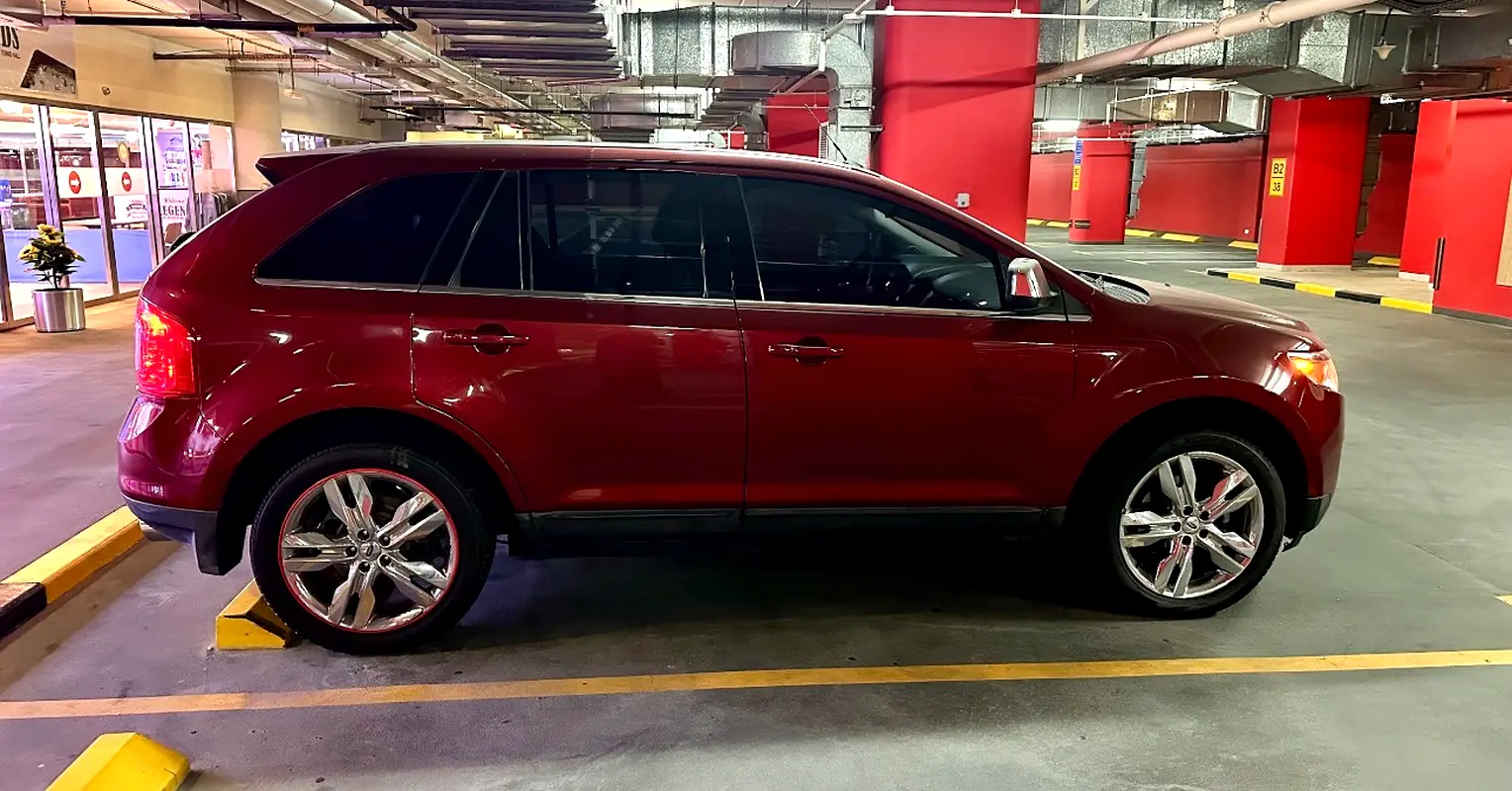 Ford Edge 2014 — photo 1 of 9