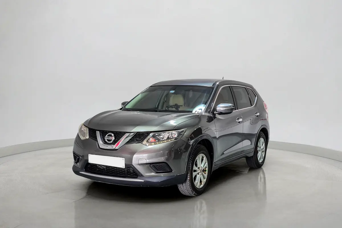 Nissan X-Trail 2015 — photo 1 of 12