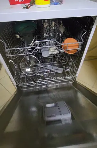 Used Built-in Dishwasher in Working Condition