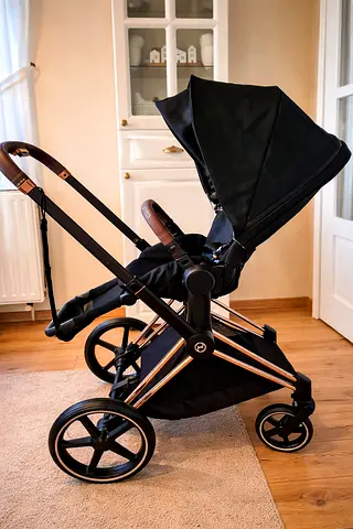 Cybex priam rose gold stroller throwaway price