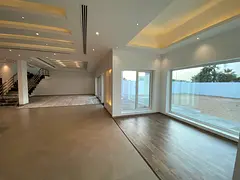 Luxury modern villa ( 5 bed room+2 living room +majlis+kitchen+dining room+Swiming pool+kitchen +mai