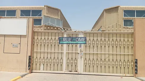 بدخل 1.900.000 للبيع في صناعية الصجعه
