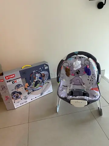 Baby rocking chair كرسي بيبي هزاز