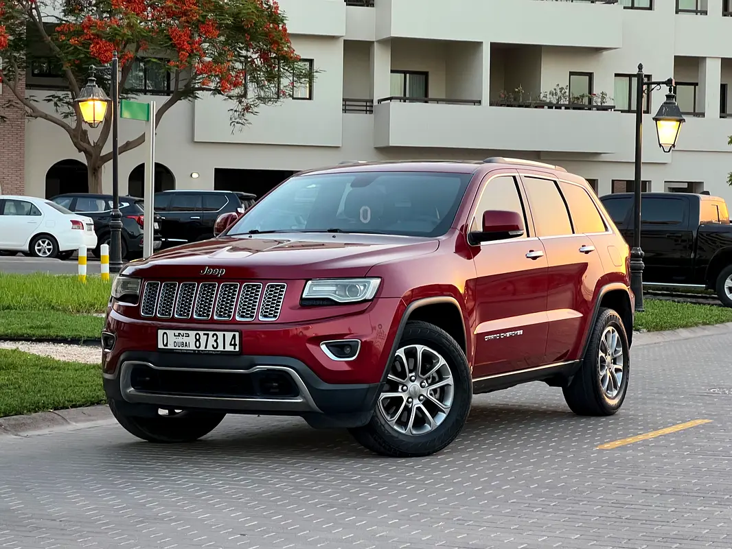 Jeep Grand Cherokee 2015 — photo 1 of 17