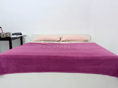 Simple double king bed frame with mattress 200x180