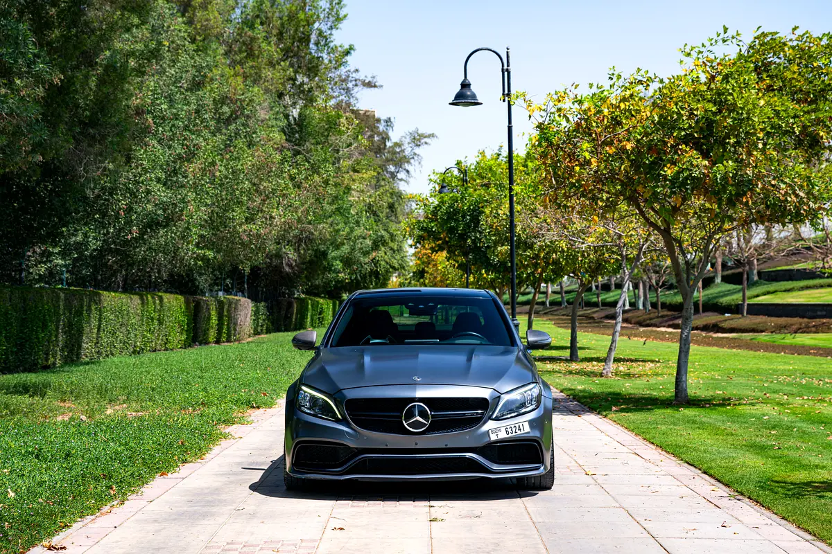 Mercedes-Benz C-Class 2019 — photo 1 of 20