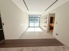 brand new/ready to move | Easy to Exit Access