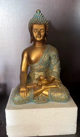 Buddha idol decorative item
